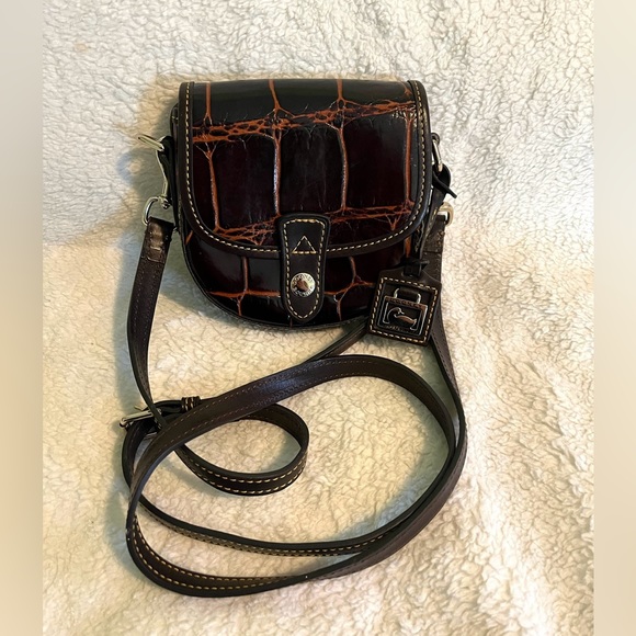 Dooney & Bourke crocodile crossbody - Picture 2 of 7